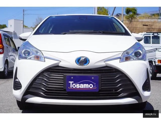 Toyota Vitz 3