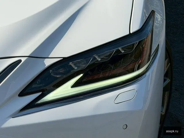 Lexus ES300h 5