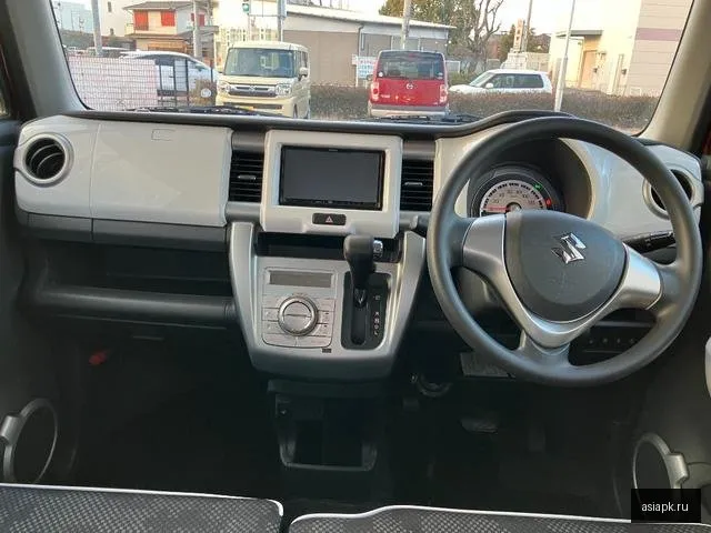 Suzuki Hustler 6