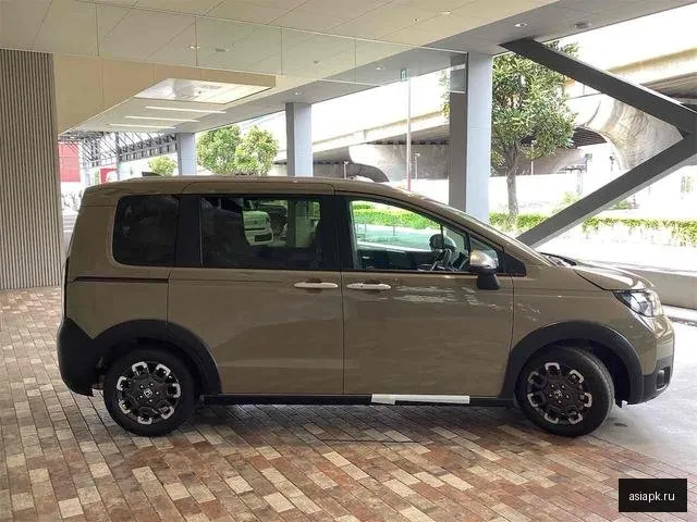Honda Freed 5