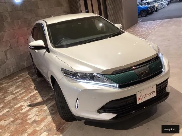 Toyota Harrier 4