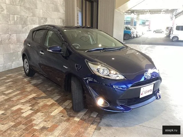 Toyota Aqua 4