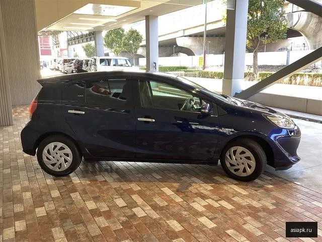 Toyota Aqua 5