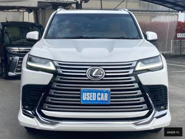 Lexus LX600 5