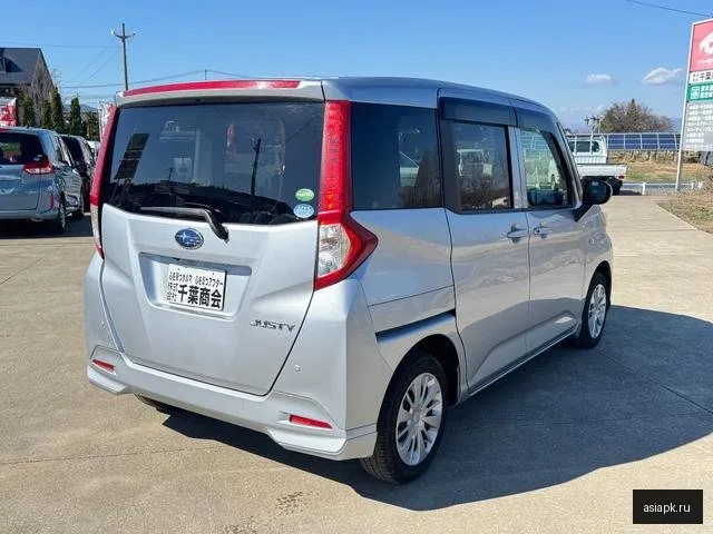 Subaru Justy 5