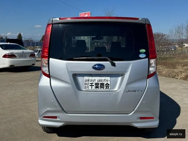 Subaru Justy 6