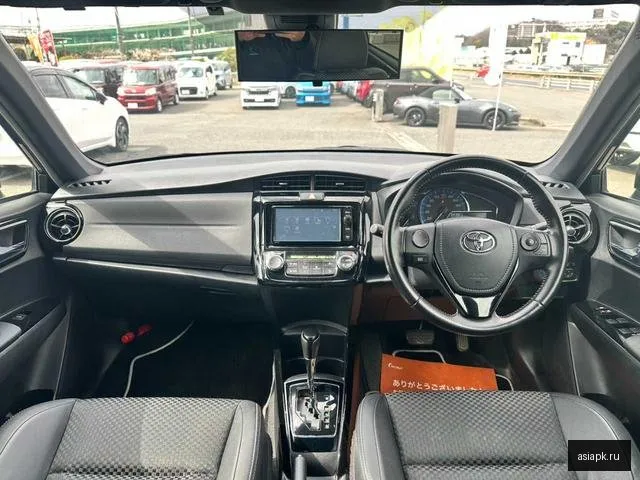 Toyota Corolla Fielder 6