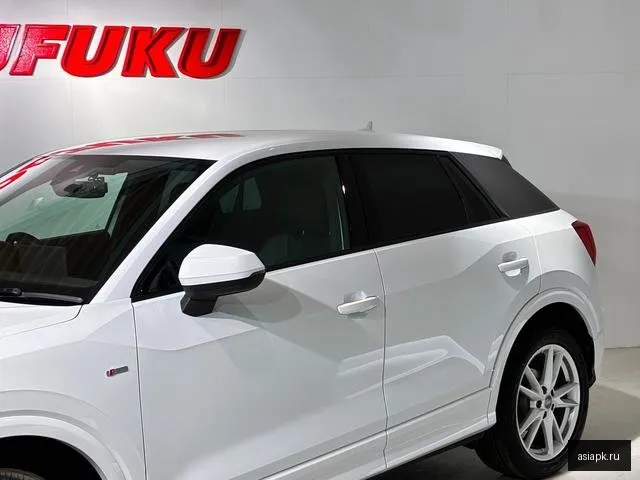 Audi Q2 6
