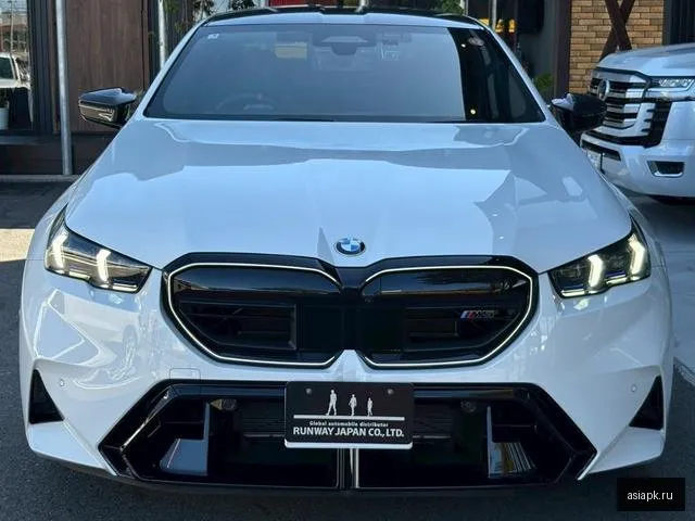 BMW M5 4