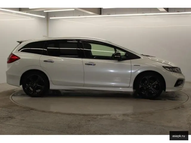 Honda Jade 6