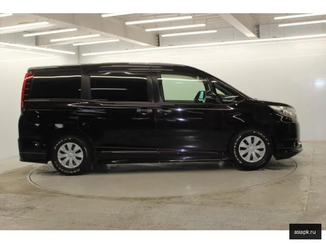 Toyota Noah 6