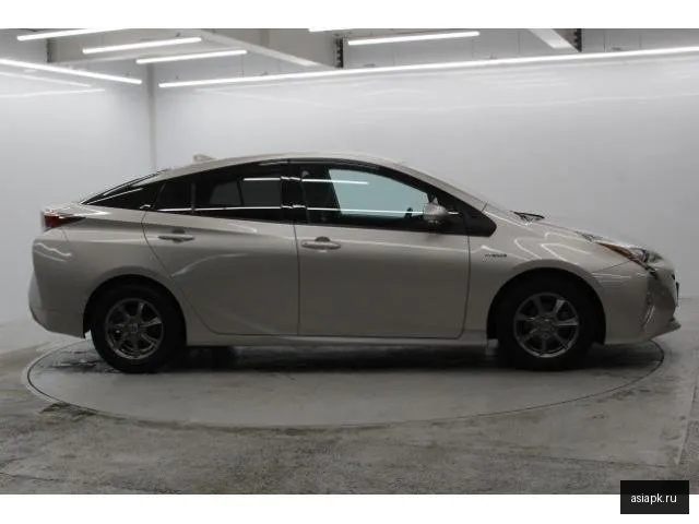 Toyota Prius 6