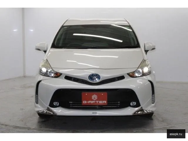Toyota Prius Alpha 3