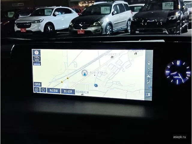 Lexus UX250h 4