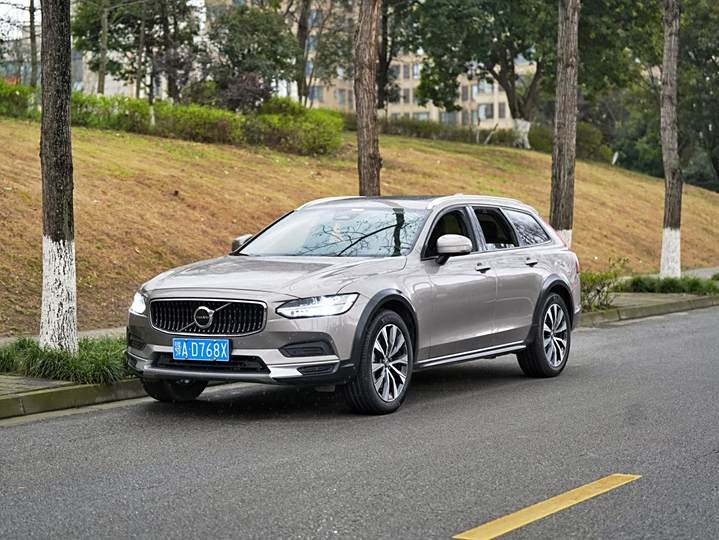 Volvo V90 2022 Cross Country B5 AWD Zhiyuan Edition