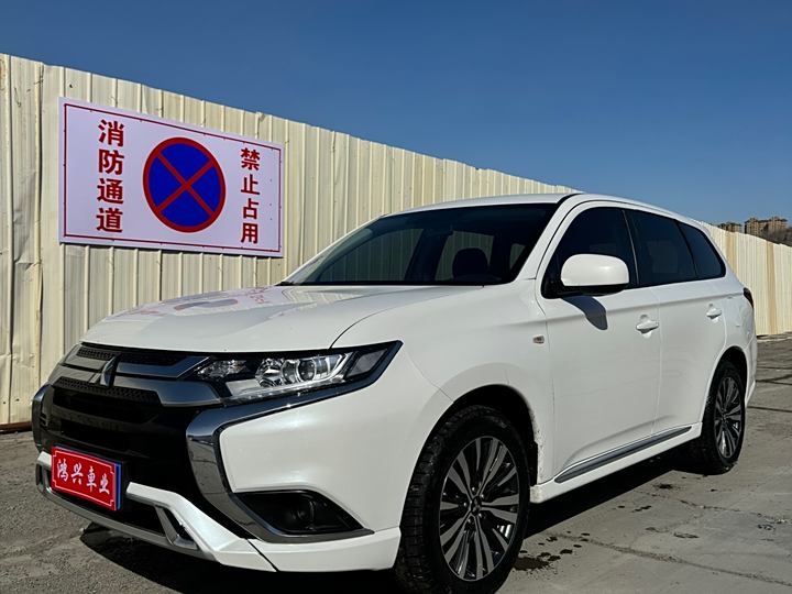 Outlander 2021 2.0L two-wheel drive smooth version 5 seats