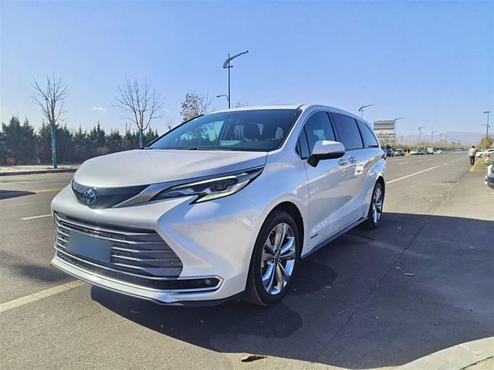 Sina SIENNA 2021 2.5L Hybrid Premium Edition