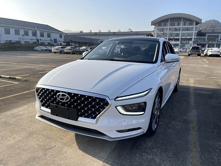 Mingtu 2021 model 270TGDi DCT LUX Premium Edition