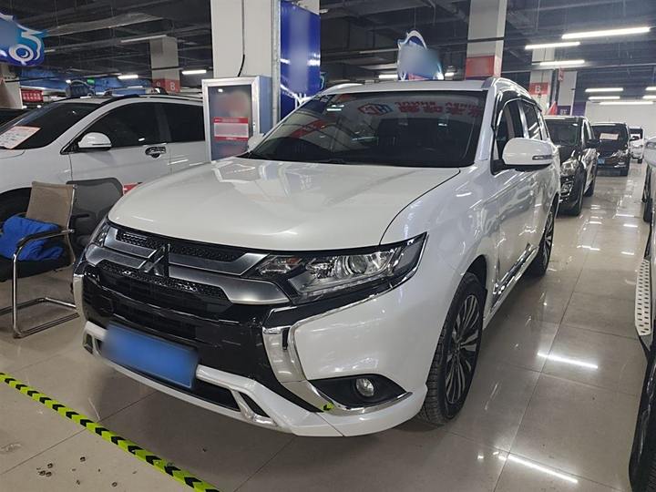 Outlander 2021 2.0L Two-wheel drive enjoyment version 5 seats