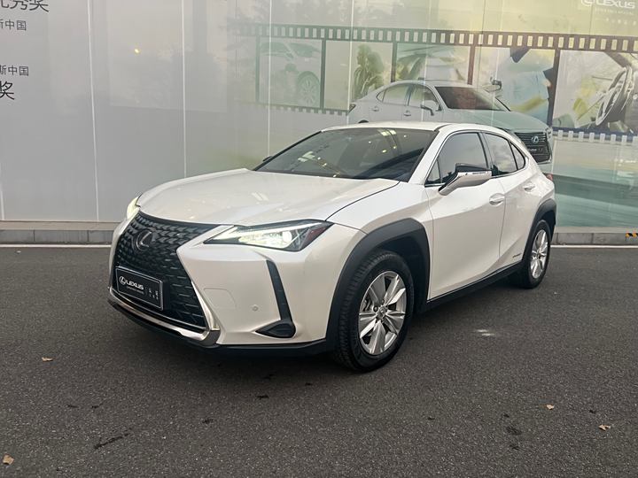 Lexus UX 2020 260h Detective Cool Edition