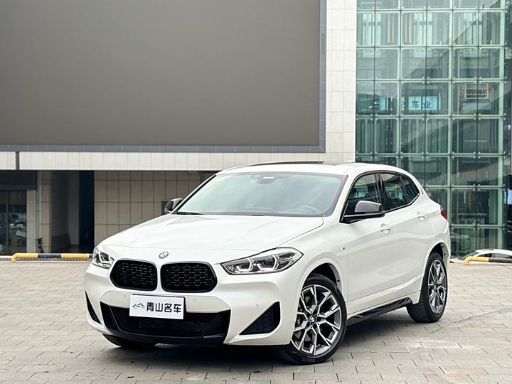 BMW X2 2022 sDrive25i Night Edition