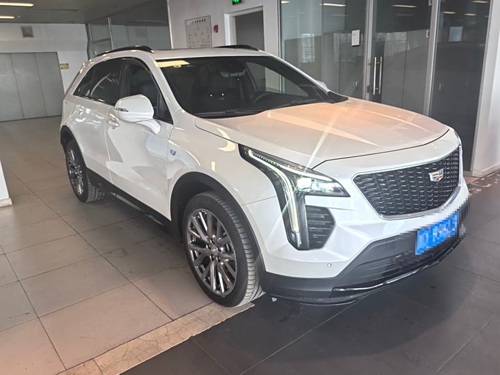 Cadillac XT4 2023 28T four-wheel drive platinum