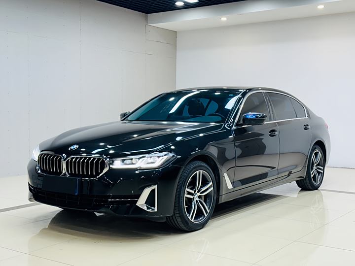 BMW 5 Series 2022 530Li Leading Deluxe Set