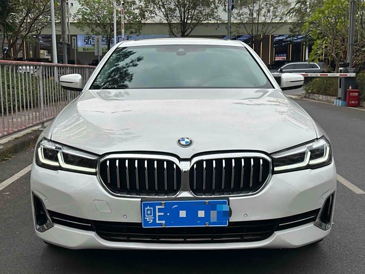BMW 5 Series 2022 525Li Luxury Set