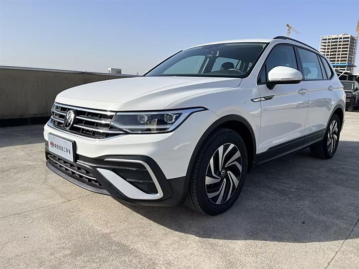 Tiguan L 2022 330TSI automatic two-wheel drive comfort version