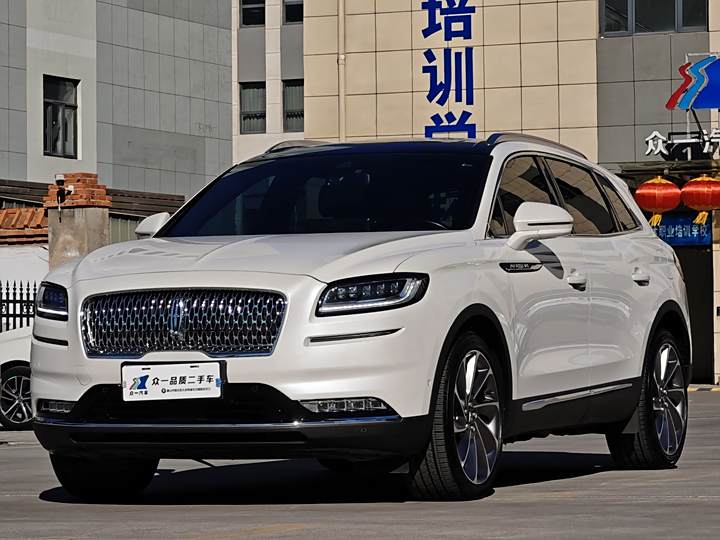 Navigator 2021 2.7T four-wheel drive version