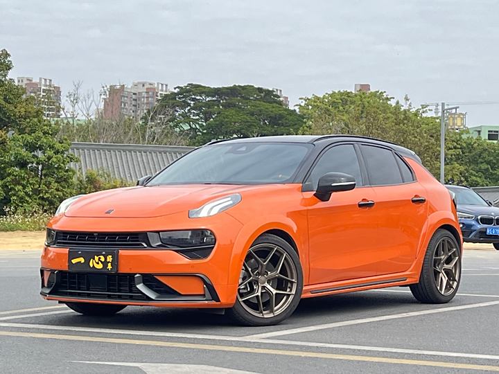 Lynk & Co 02 Hatchback 2021 2.0TD Halo Driver Control Kit Edition