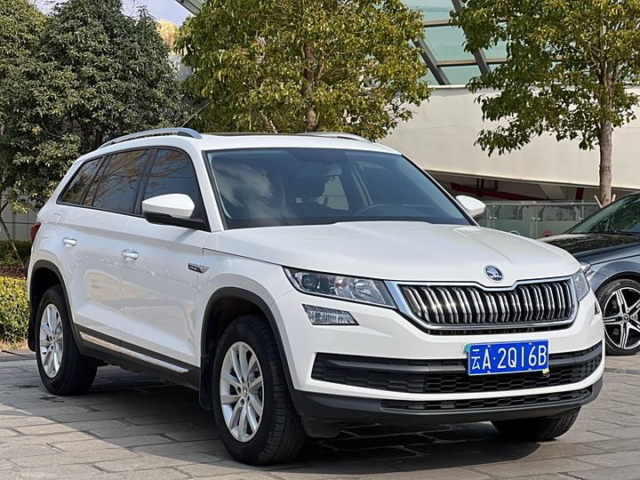 Kodiak 2019 model facelift TSI330 5-seater two-wheel drive comfort version Guo V