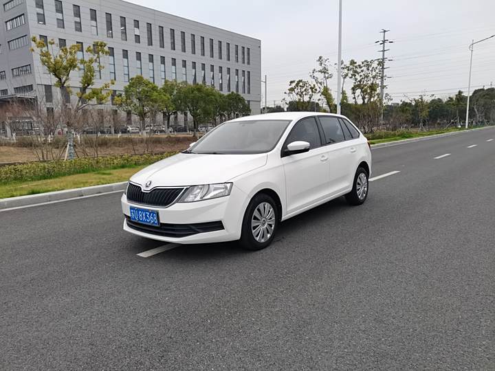 Xindong 2019 model facelift 1.5L automatic standard version National VI
