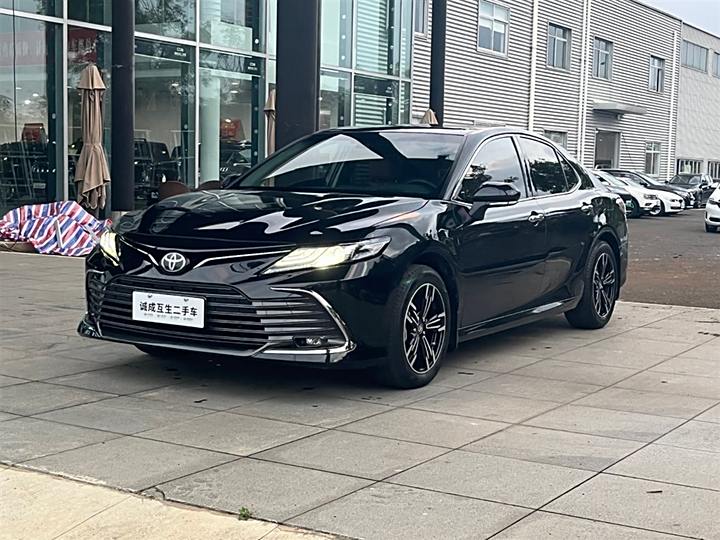 Camry 2021 2.0G Deluxe Edition