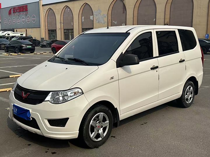 Wuling Rongguang S 2022 1.2L standard assist version 5-seater LSI
