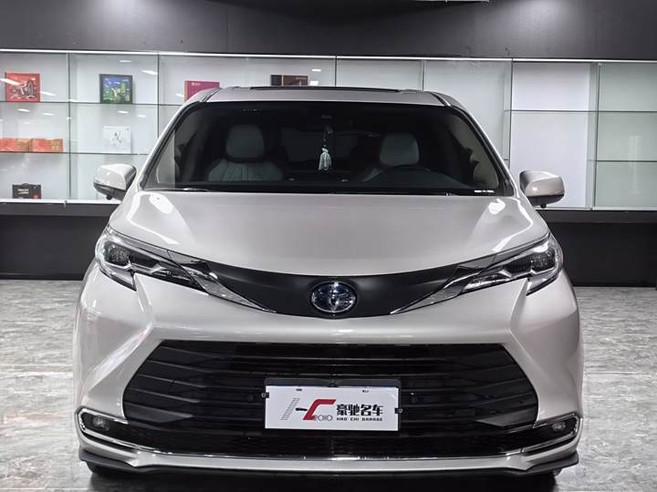 Sina SIENNA 2021 2.5L Hybrid Comfort Edition