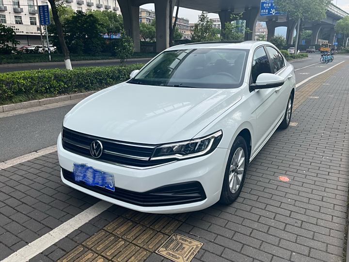 Bora 2021 1.5L Automatic Comfort Smart Connect Edition