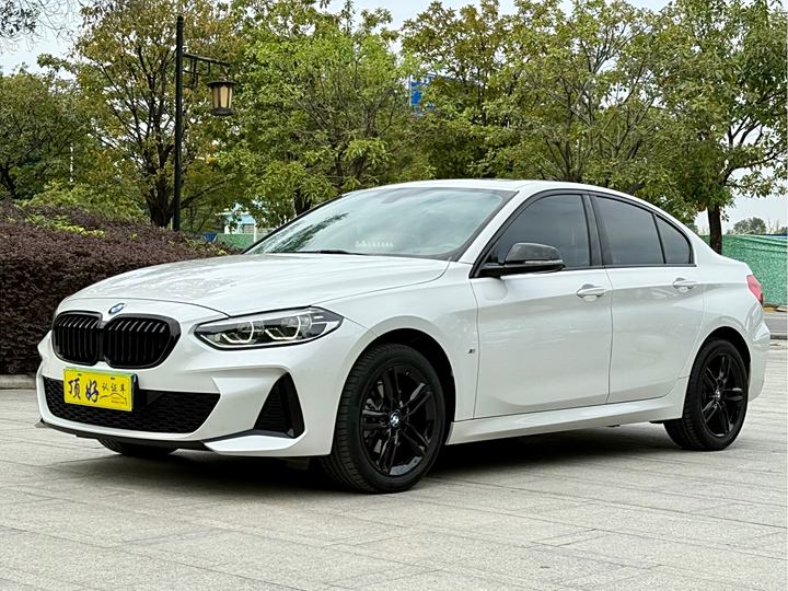 BMW 1 Series 2022 120i M Sports Night Edition