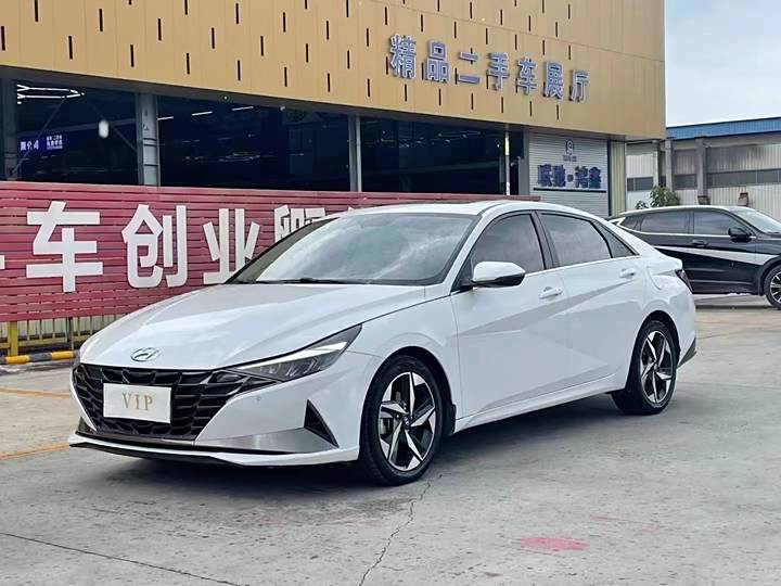 Elantra 2021 1.5L CVT LUX Premium Edition