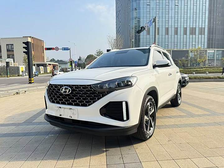 Beijing Hyundai ix35 2021 model 2.0L automatic two-wheel drive GLS leading version