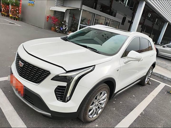 Cadillac XT4 2022 28T Two-wheel drive luxury model