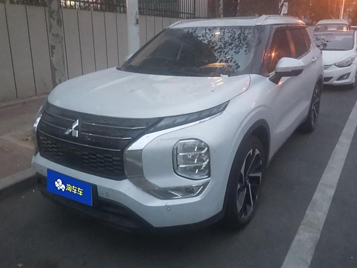 Outlander 2023 1.5T CVT Two-wheel drive exclusive version 5 seats