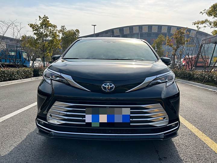 Sina SIENNA 2021 2.5L Hybrid Platinum Edition