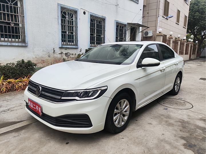 Bora 2021 1.5L Automatic Comfort Smart Connect Edition