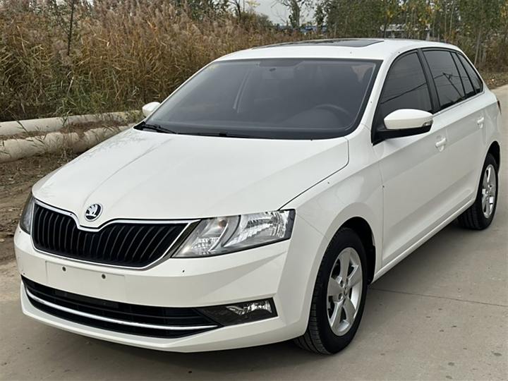 Xindong 2019 model facelift 1.5L automatic comfort version Guo V