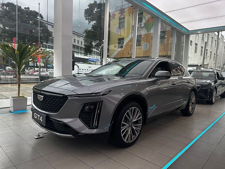 Cadillac GT4 2023 25T Premium Model
