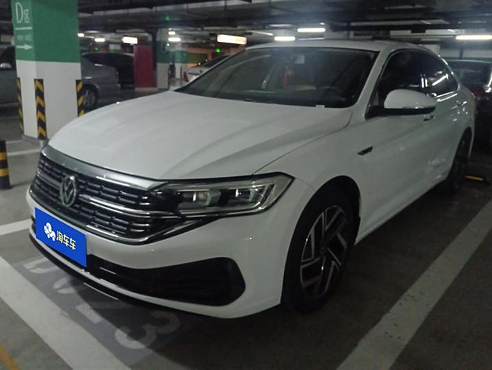 Sagitar 2022 280TSI DSG Flying Edition