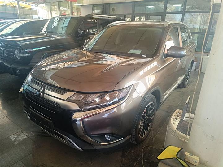 Outlander 2019 2.4L four-wheel drive version 5-seater National VI