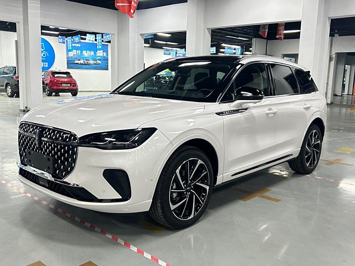 Adventurer 2024 2.0T four-wheel drive version