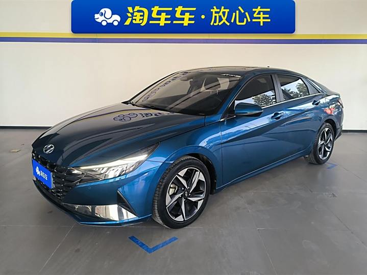 Elantra 2022 1.5L CVT LUX Premium Edition
